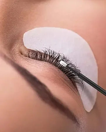 Set of 50/100 disposable dual-sided eyeshadow sponge applicators by amzzonstore with storage container, perfect for precise makeup application.