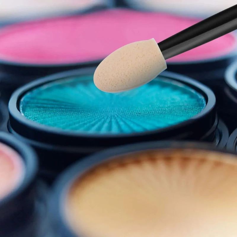 Set of 50/100 disposable dual-sided eyeshadow sponge applicators with container, ideal for precise makeup application from amzzonstore.