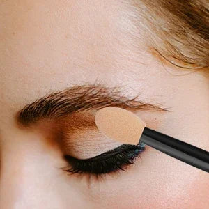 Disposable dual-sided eyeshadow sponge applicators with container, perfect for precise makeup application from amzzonstore.