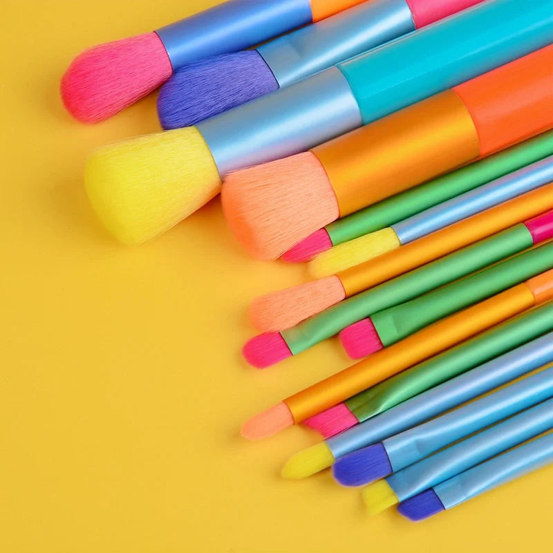 Colorful 15-piece makeup brush set with foundation, blush, concealer, eye shadow, and blending brushes from amzzonstore.