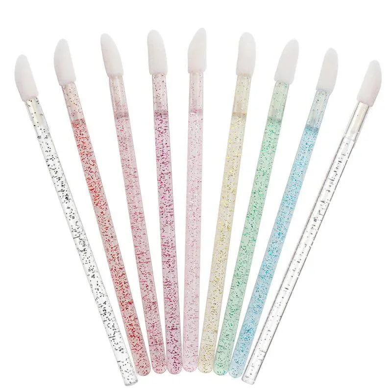 Set of 500 disposable lip wand applicators from amzzonstore, ideal for lipstick and gloss application in professional makeup kits.